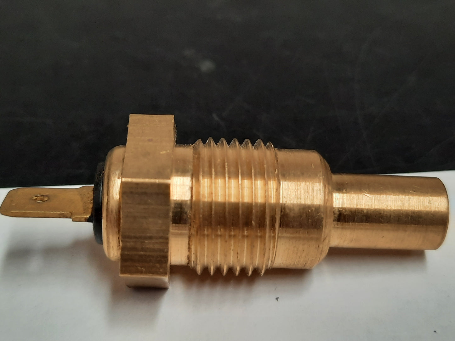 Temperature Sender 5/8" 100C  [SMITHS] [TT3808-00]